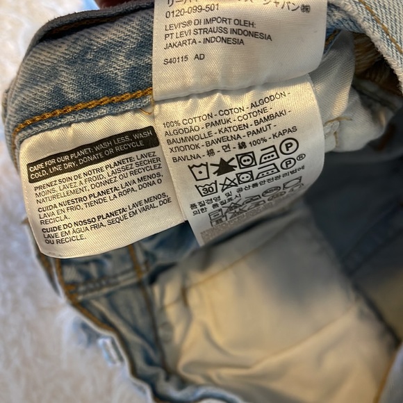 27W - Picture 4 of 4